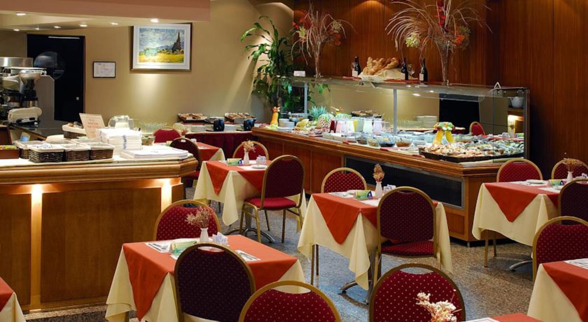 Globales Republica Hotel Buenos Aires Restaurant photo
